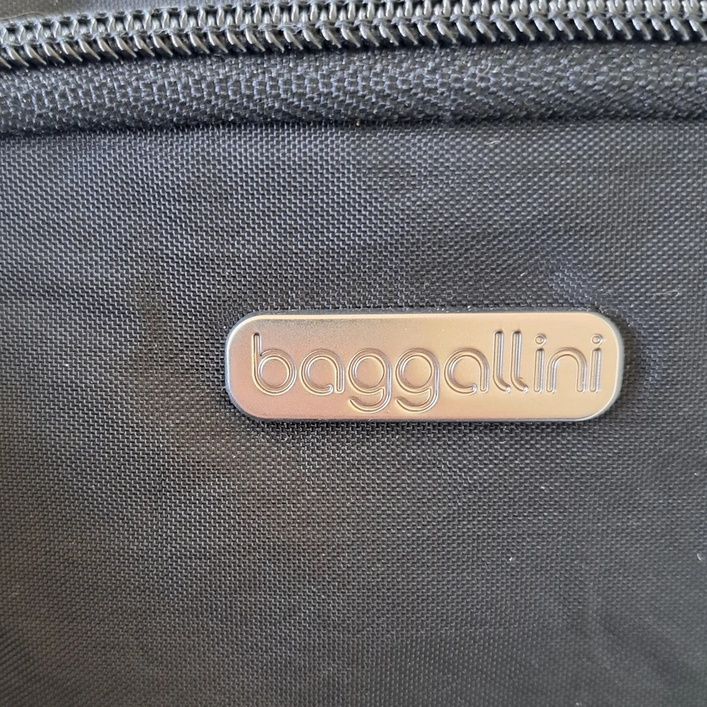 Baggallini Black Shoulder Bag